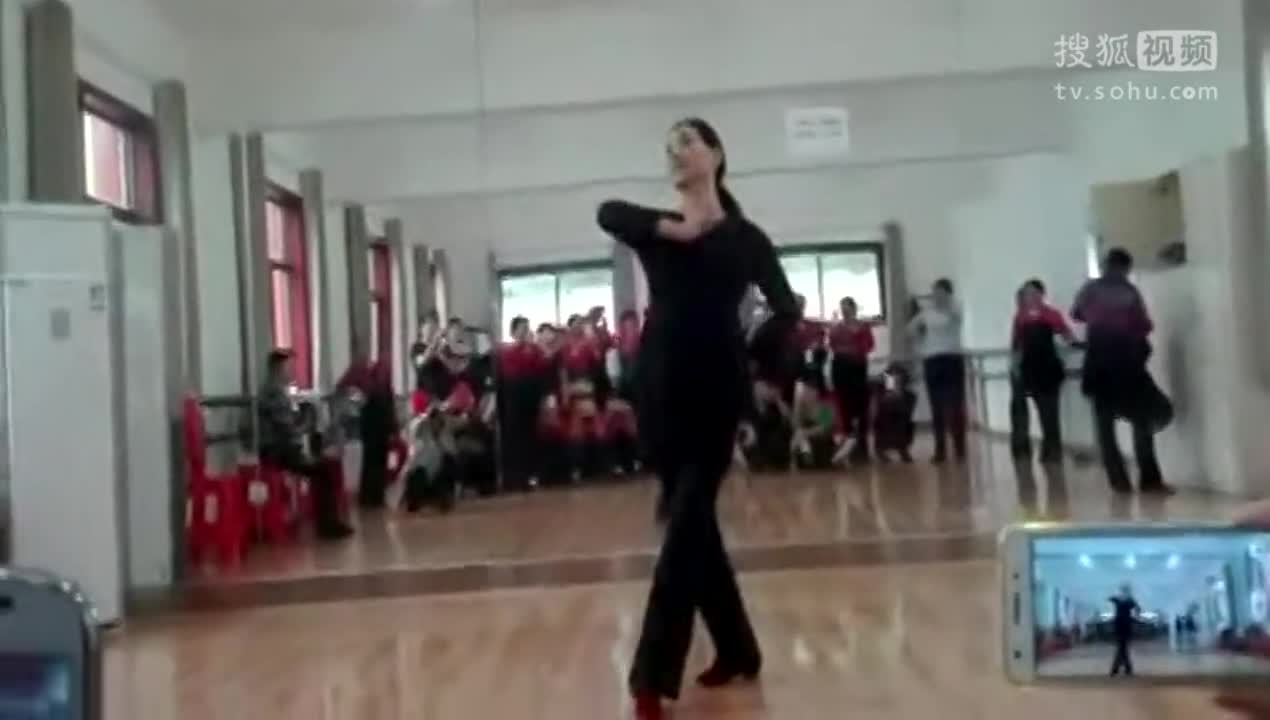 中老年形体舞蹈视频 形体舞《西湖春》-跳舞视频,舞教学,各种舞-小雷