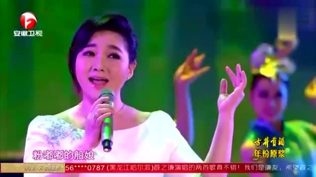 王莉演唱歌曲《江南水乡,一曲丝竹小唱,醉我江南水乡