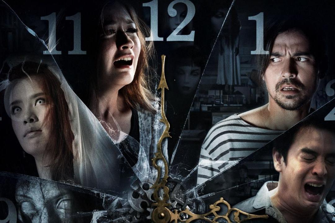 公司老板扮鬼吓死两名员工,员工变鬼回来索命