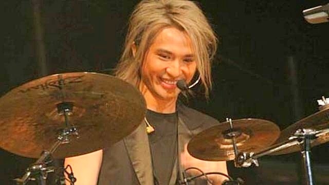 叶世荣日本吉他弹唱《海阔天空》,一个人喧闹中的孤单,莫名心疼