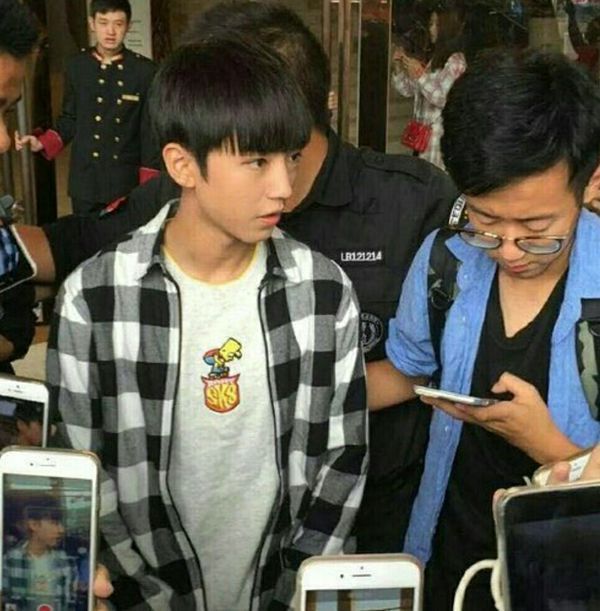 王俊凯素颜照
