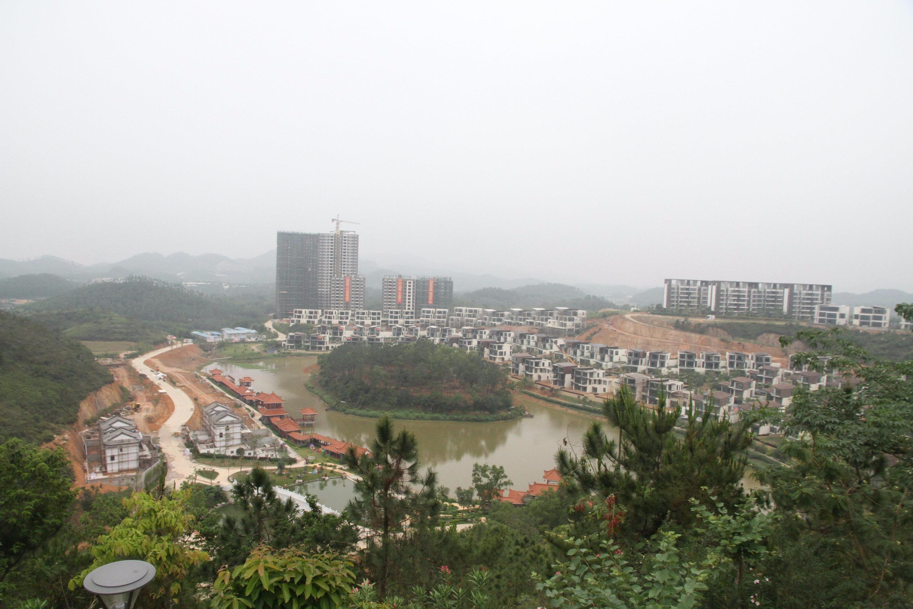 视频:登台山台城最高点,一览全城,感受建设中的侨乡
