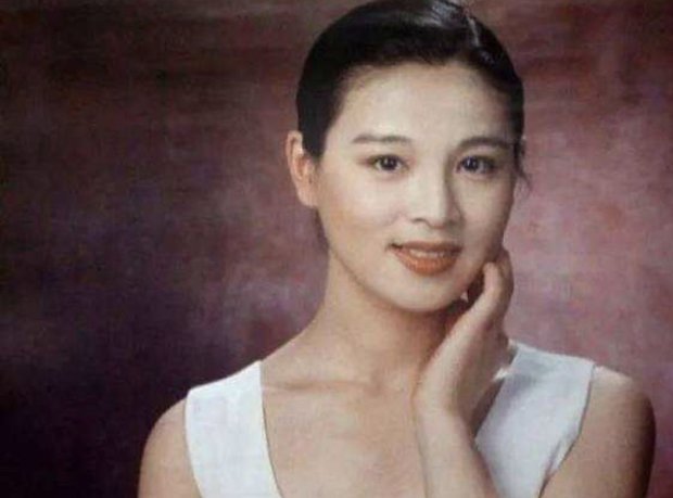 比陈红还美的赵明明,近况如何?