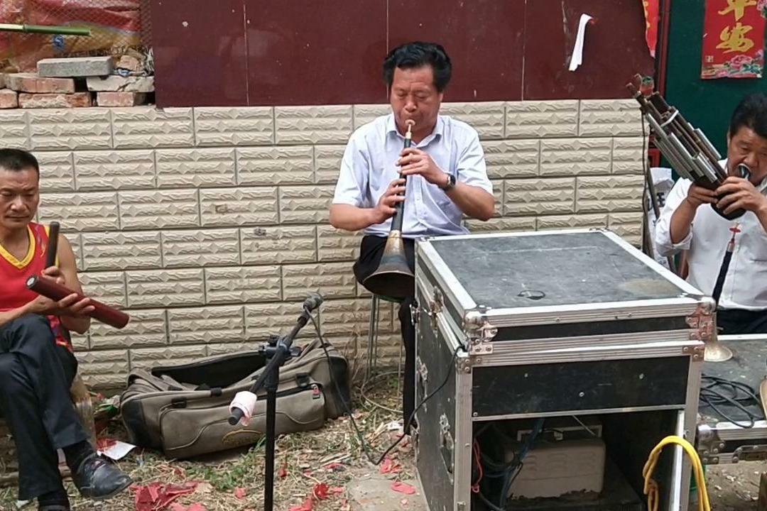 视频:民间老师唢呐吹奏 小仓娃》太好听了