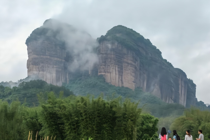 中国韶关丹霞山竹林深处的小村子,撒落在了南岭山脉的人间净土