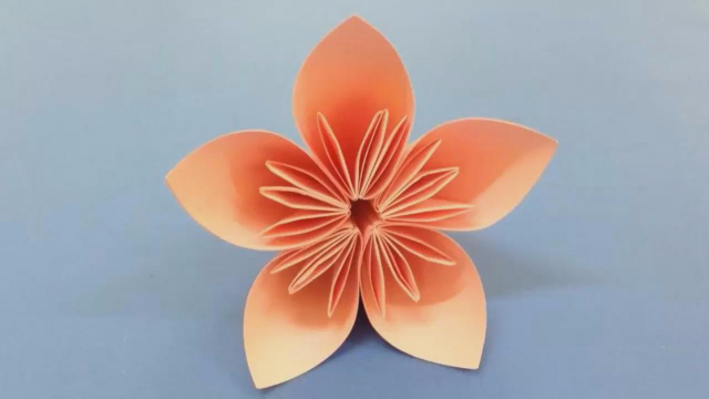视频:漂亮的纸花折纸视频教程 初学者必看 手工diy创意