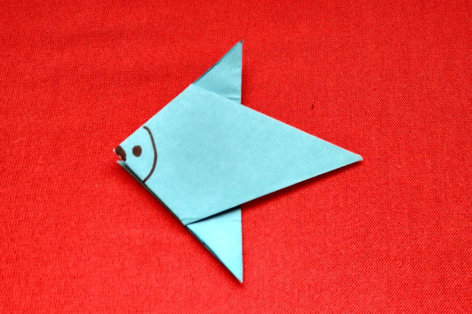 折纸视频教程,手工折纸如何折小金鱼