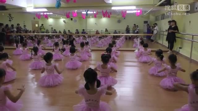 中国舞小女孩舞蹈一级训练课 可爱小女孩萌萌哒 小女孩舞蹈