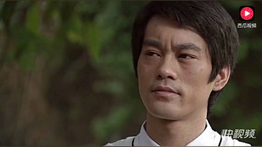 《李小龙传奇》咏春跟王家脚的较量!明显李小龙厉害!