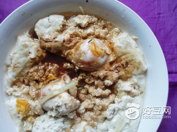 咸鸭蛋炖臭豆腐