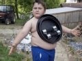 世界十大超能力牛人 六岁男孩身体成磁铁