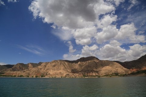 甘肃炳灵寺石窟风景图片