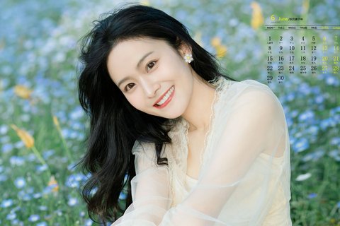 2020年6月俏丽白裙美女高清日历壁纸