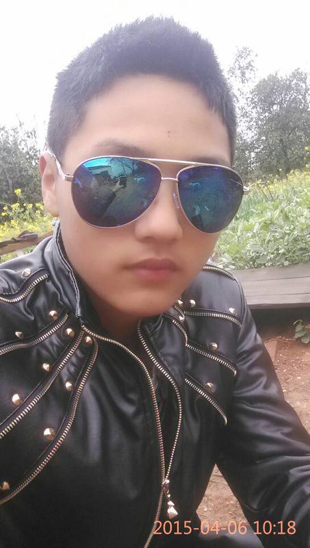 怎么瘦脸?我是男生,下巴不尖想靠瘦脸来变尖