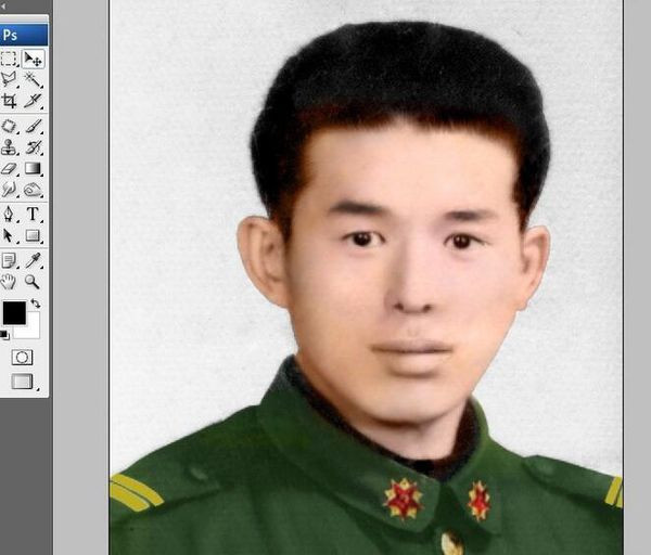 Photoshop如何修复陈旧褪色的黑白照片