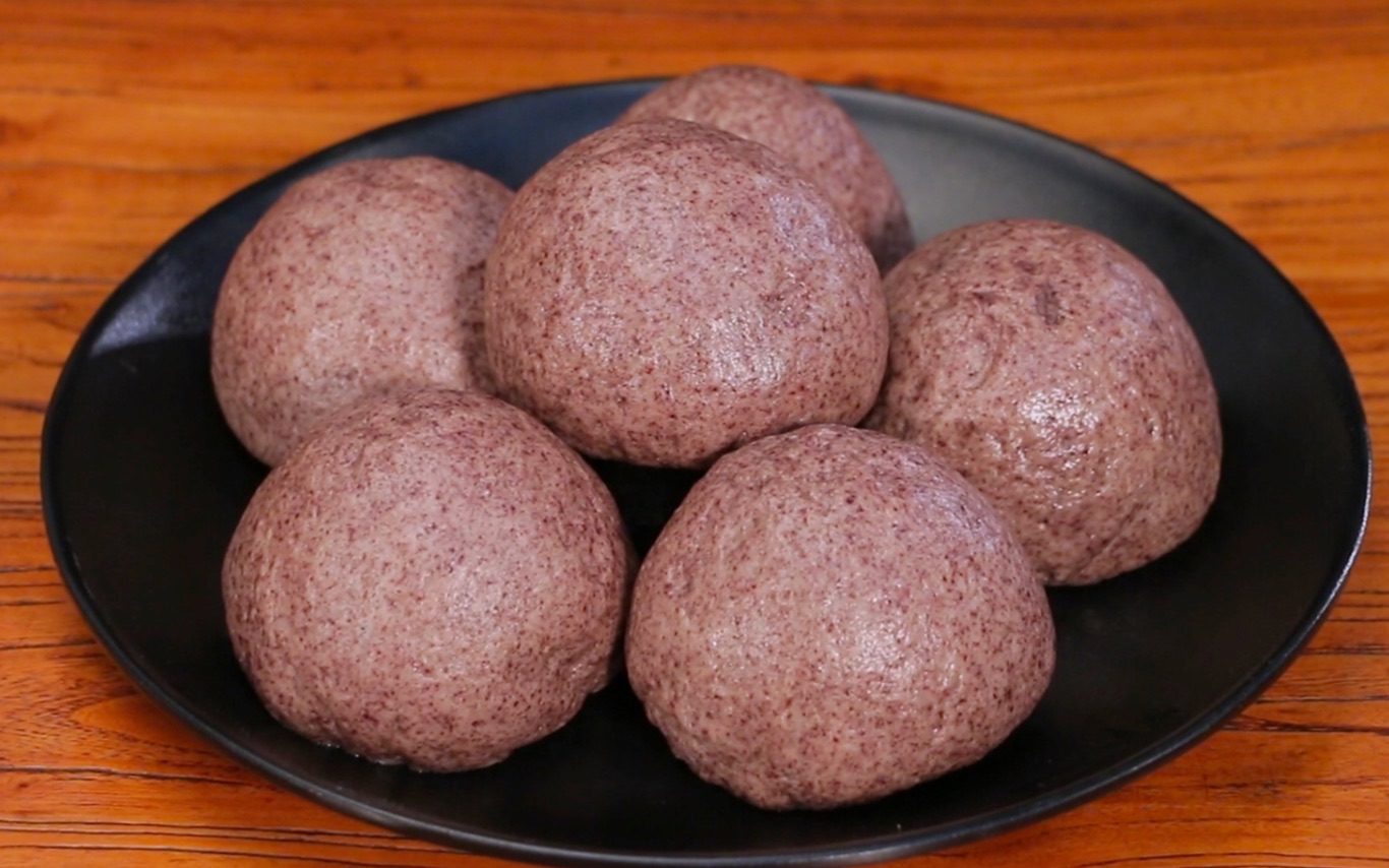 厨师长教您做好吃的紫米馒头,一个配方轻松学会发面制作,简单还方便!