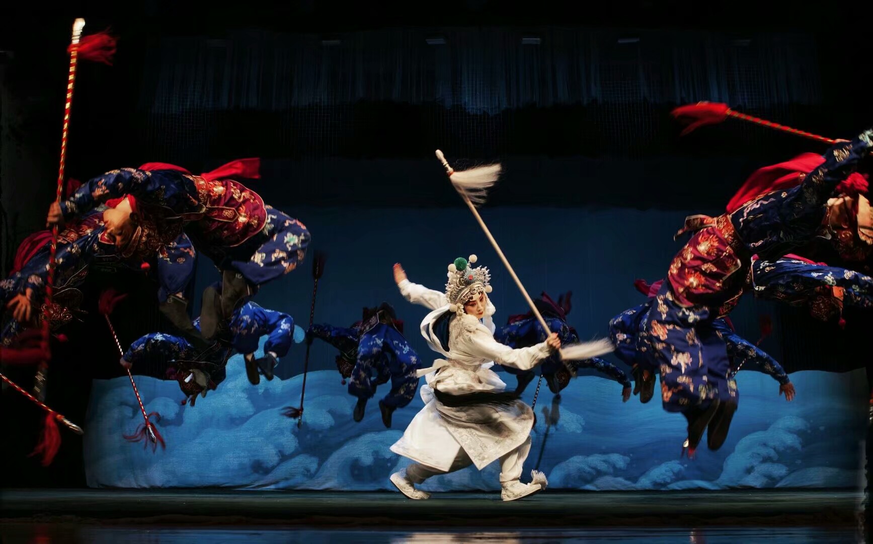 【京剧】白蛇传- 水斗 张火丁