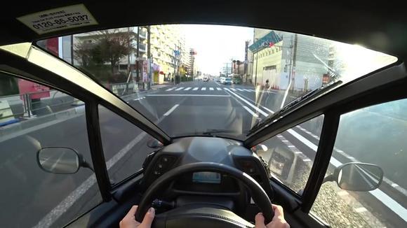 第一视角:试驾丰田i-road电动三轮车