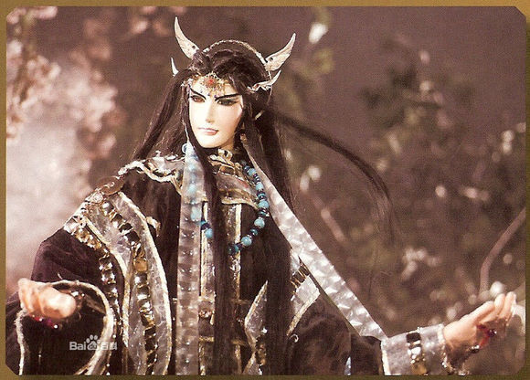 弃天帝这个名字很早前就出现了,都忘了当时银鍠朱武这个名字生出来了