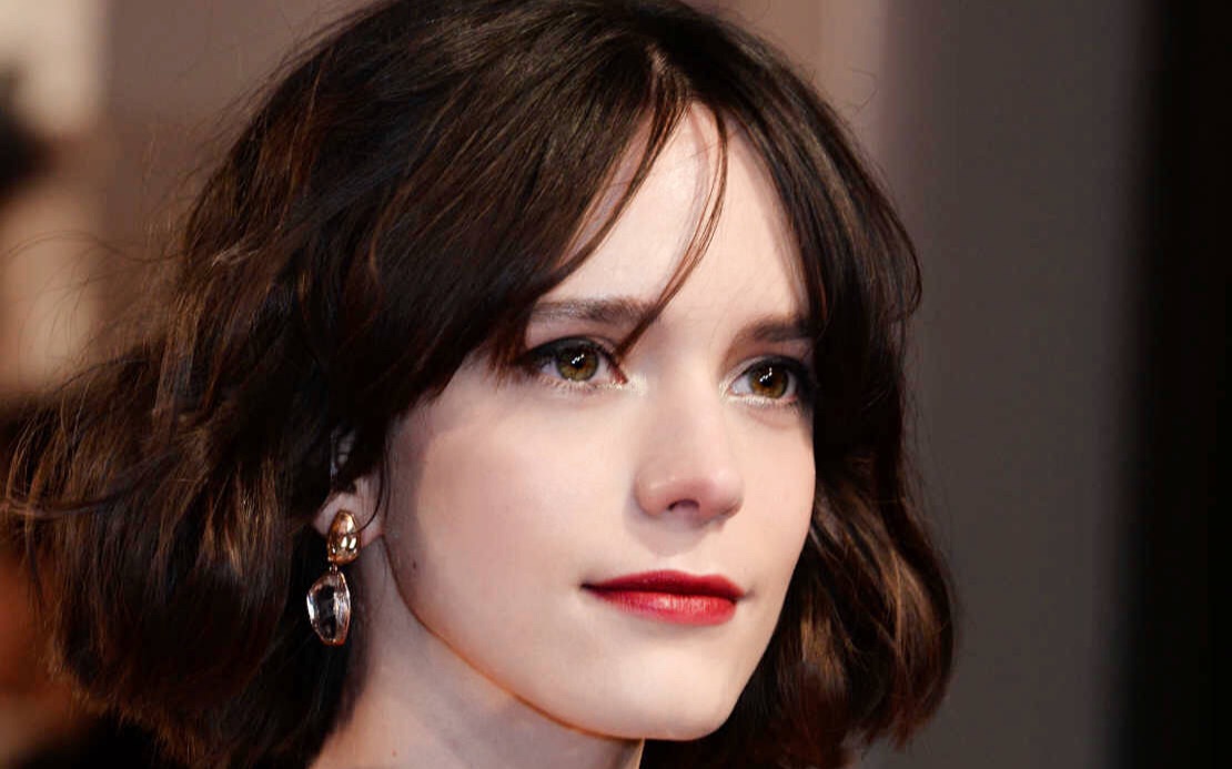 汀妹【斯塔西 ·马汀/stacy martin】说法语,撩人的小性感   明星说