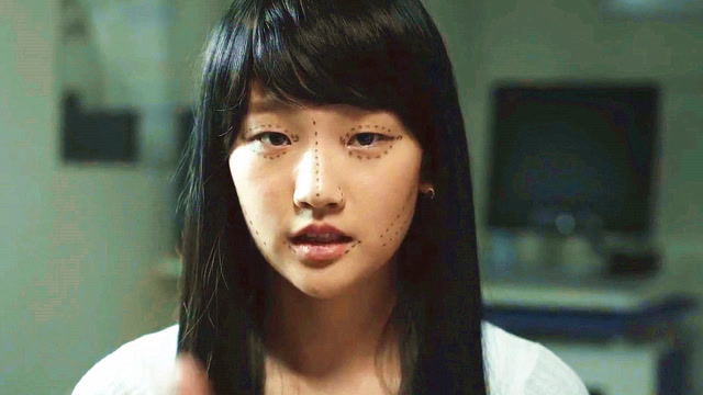 肖央爆料:《寄生虫》女主朴素丹原来就是出演《小苹果》的女孩