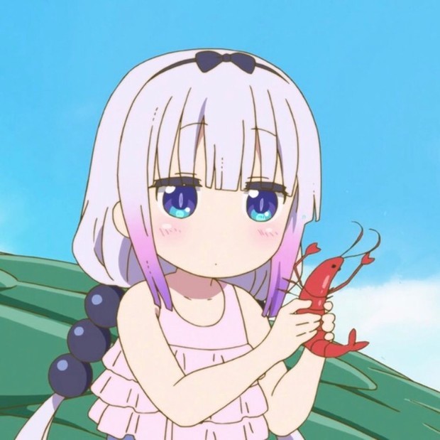 追着托尔现身的龙娘.本名是神奈神威.