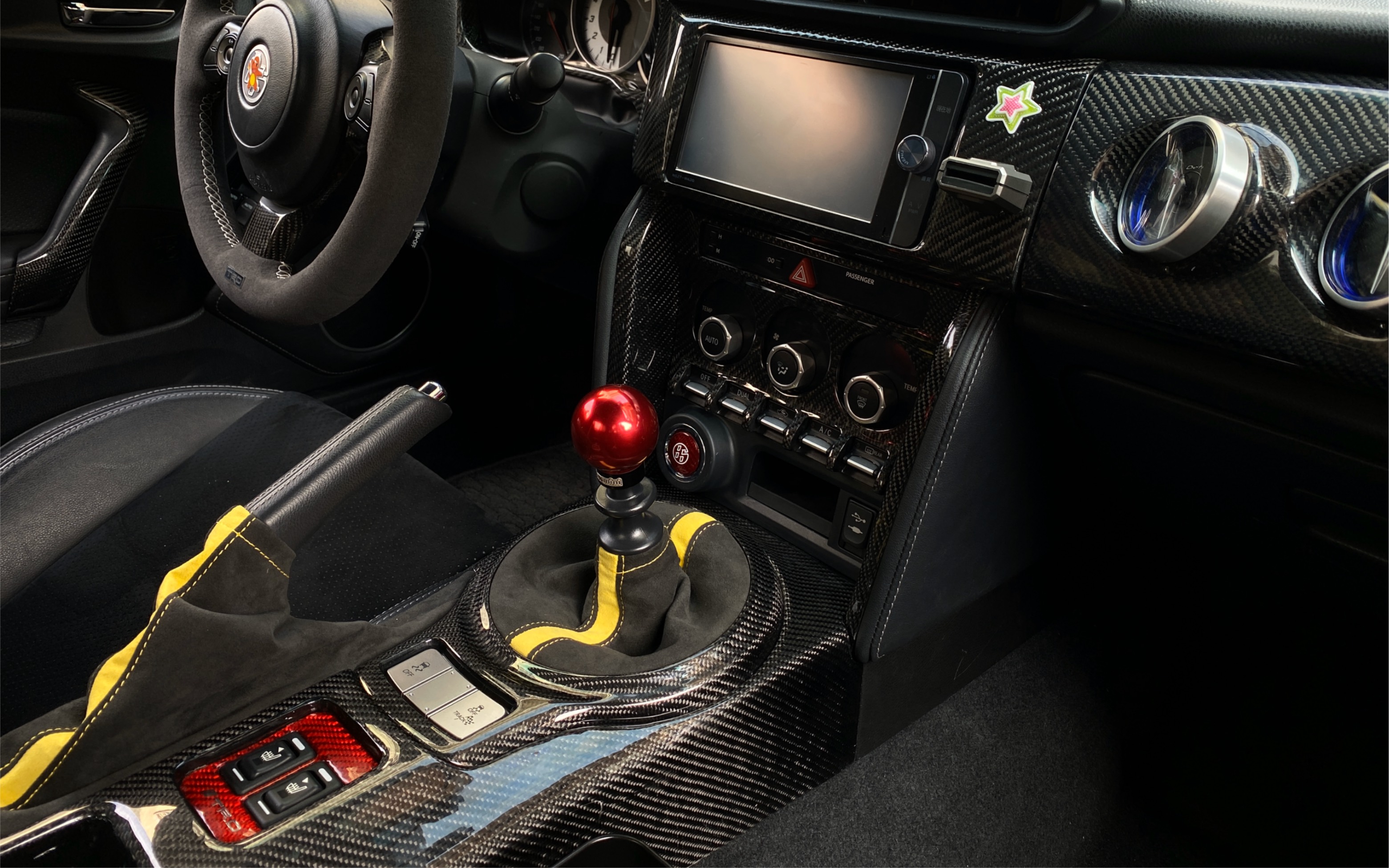 丰田86,斯巴鲁brz改装碳纤维内饰 alcantara内饰.