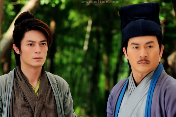 任我行都知道令狐冲使用的是独孤九剑,岳不群为何不知道?