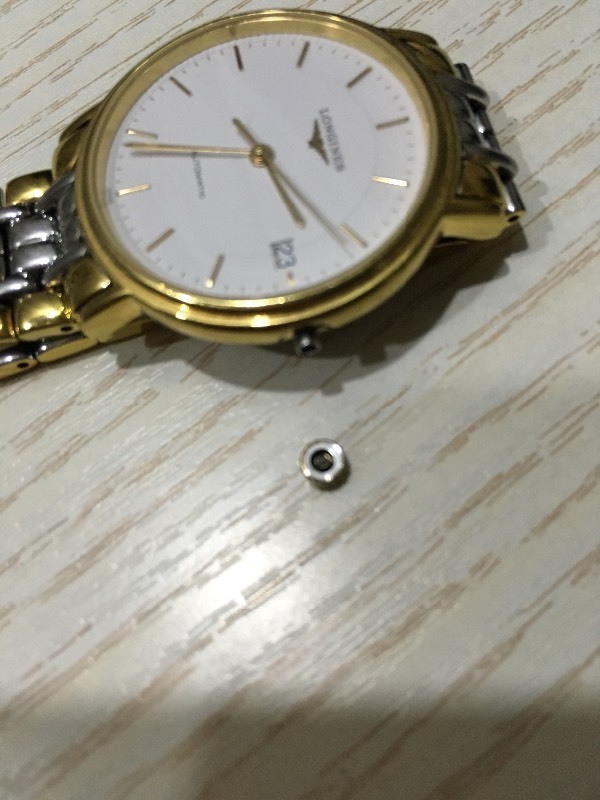 浪琴手表调时间的转轴断了能修吗?