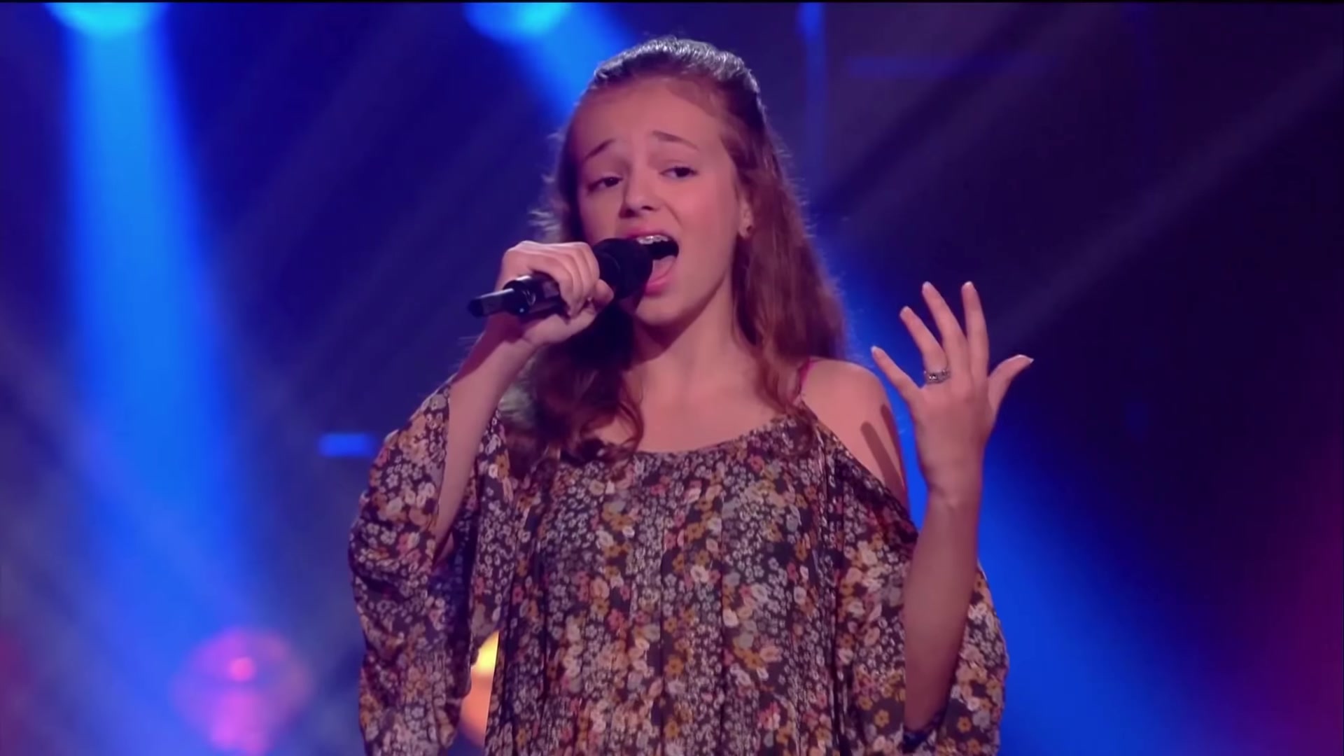 【翻唱者】小罗莉 2017  faded  alan walker