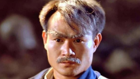 九叔林正英不仅仅是一名演员,还担任过多部影片的动作指导,圈内曾经