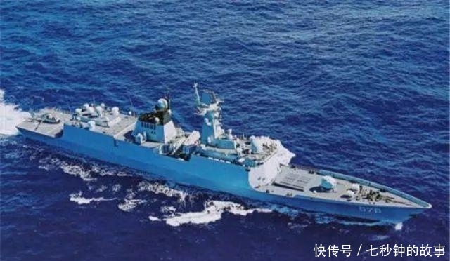 中国的军舰抵达伊朗