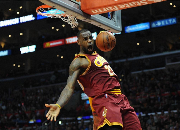 求一些高清霸气的23号勒布朗詹姆斯的照片