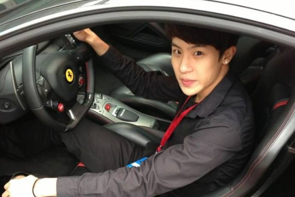 上海拼单式假名媛被曝光,假富二代又是如何装富的?