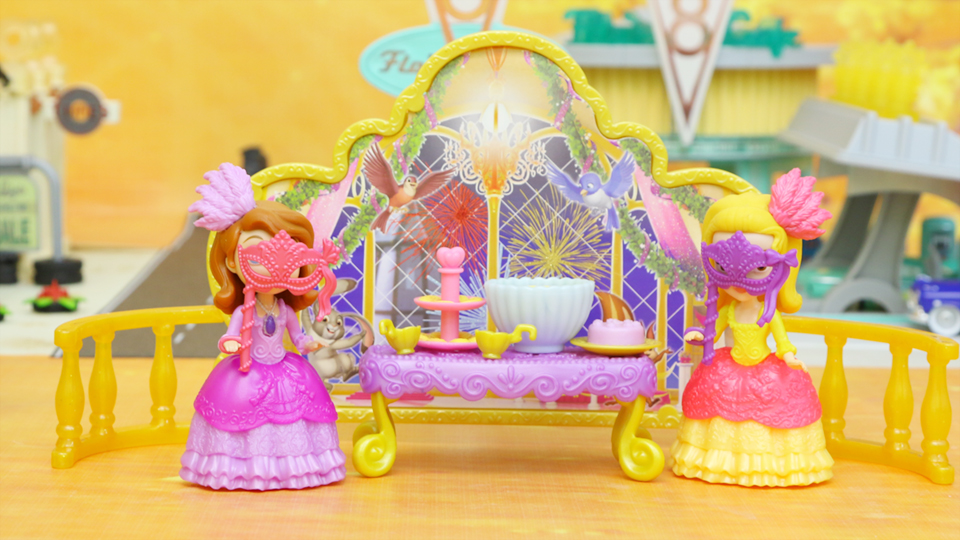 小公主苏菲亚  化妆舞会玩具套装 对话智能机器人布丁豆豆