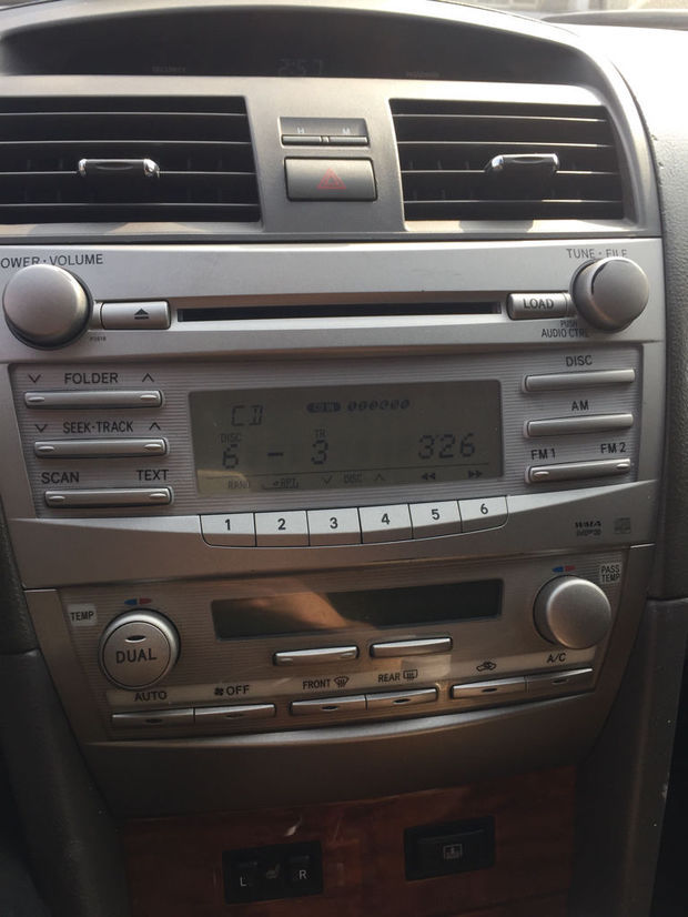 07年凯美瑞无导航的蓝牙在哪里连接?