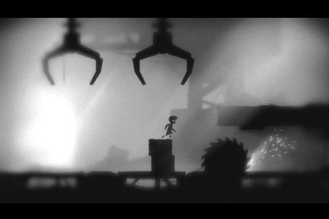 地狱边境第七关两个深坑怎么跳过去,苹果手机不好操作,真心难跳过.