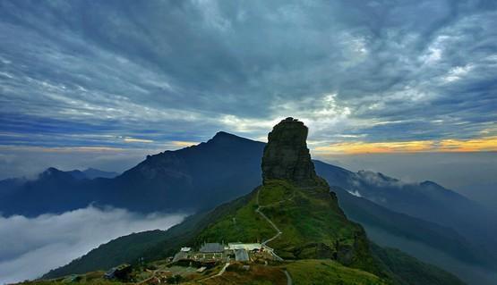 贵阳高铁站下车后怎样去梵净山?