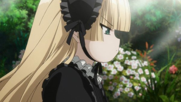 要一张动漫 《gosick》女主维包子的表情图(鼓脸)