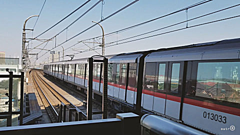 上海轨道交通1号线宝安公路站(富锦路方向)