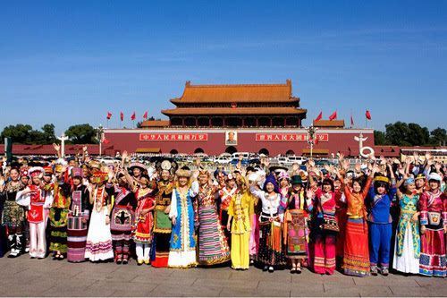 中国56个民族的服饰特点