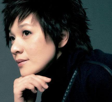 扩展资料: 《谢谢你让我那么爱你》是柯以敏演唱歌曲,江一平作词作曲.