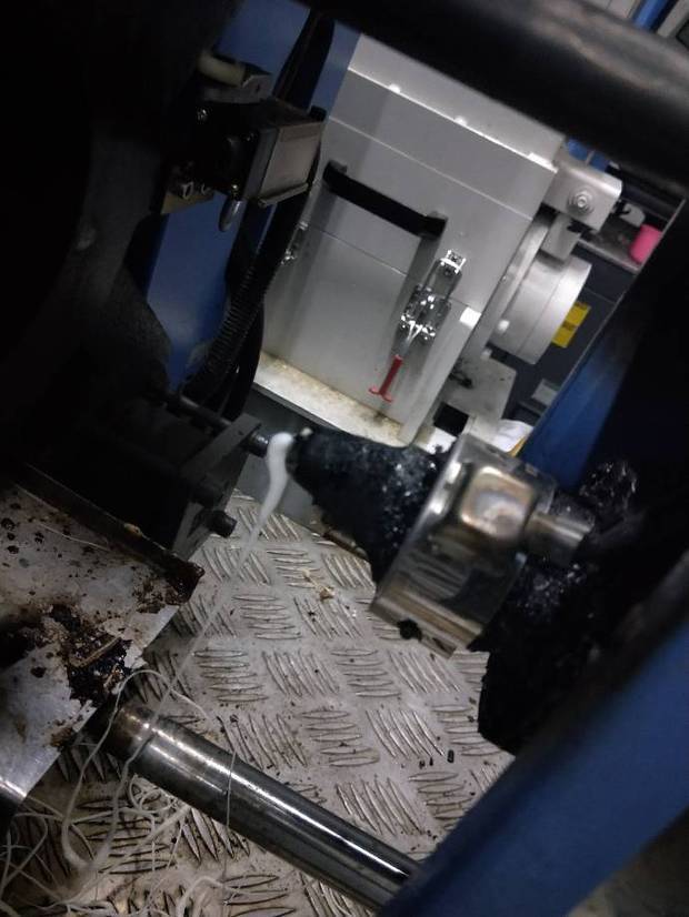 注塑机喷嘴一直漏料怎么调?