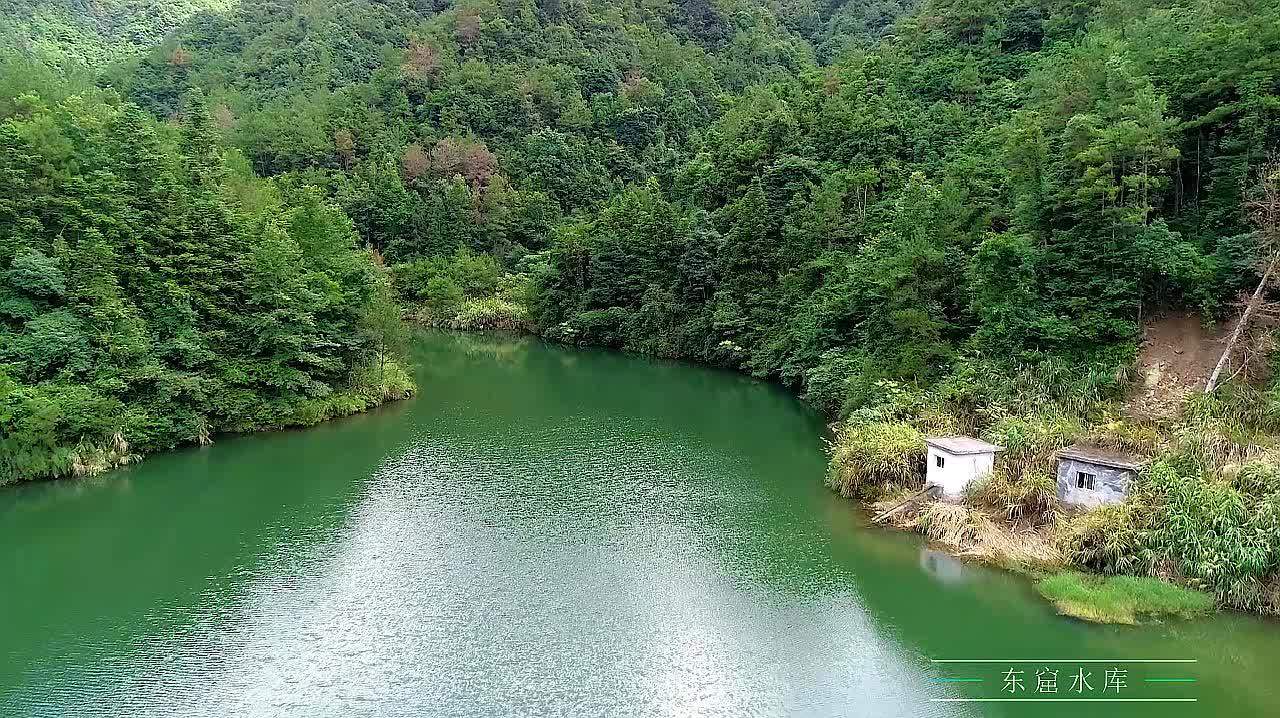 [图]群峰环绕、古道清凉-永嘉乌龙川村