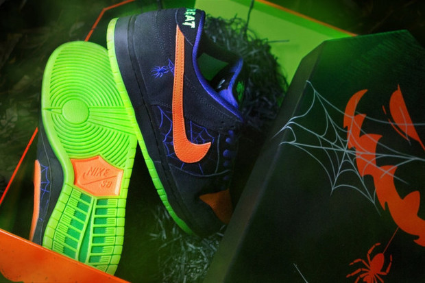 当时招募名单中里斯·福布斯,吉娜·里内蒂,理查德·穆德和丹尼·苏帕