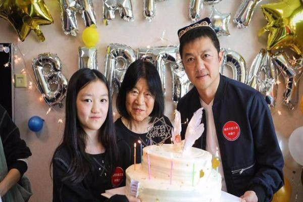 李嫣14岁出国留学,李亚鹏说这是传承家族传统,李家都有哪些家族传统?