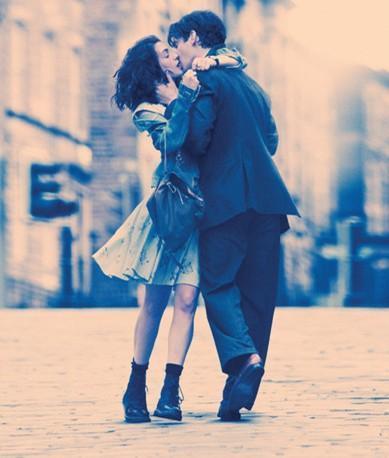 求电影一天《One day》此海报1366*768高清图。我想要不带字的原图谢谢