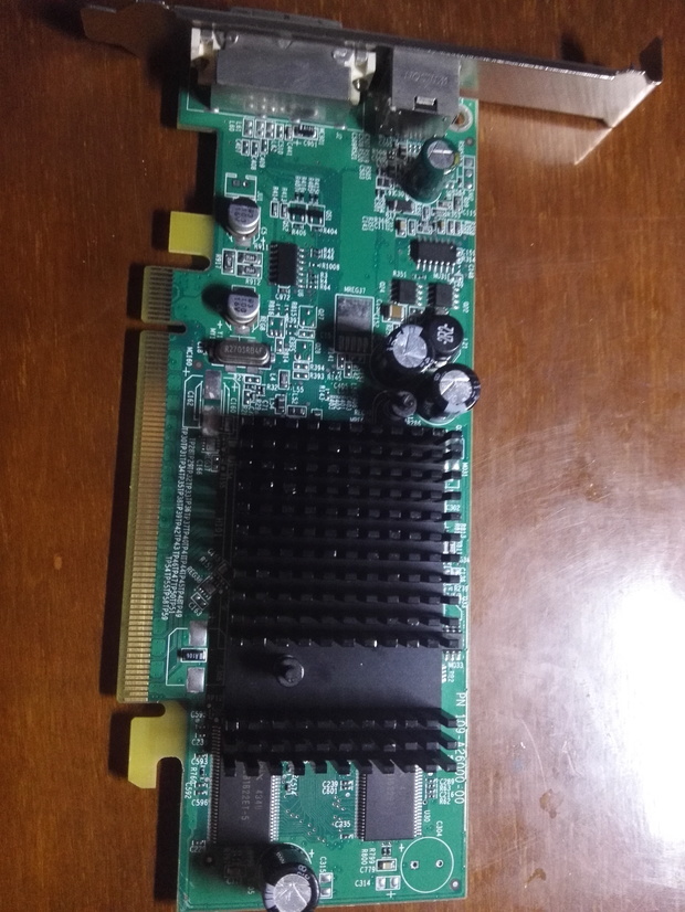 怎么拆显卡的散热器?