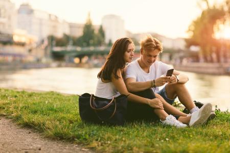 青少年过度玩网络游戏的危害