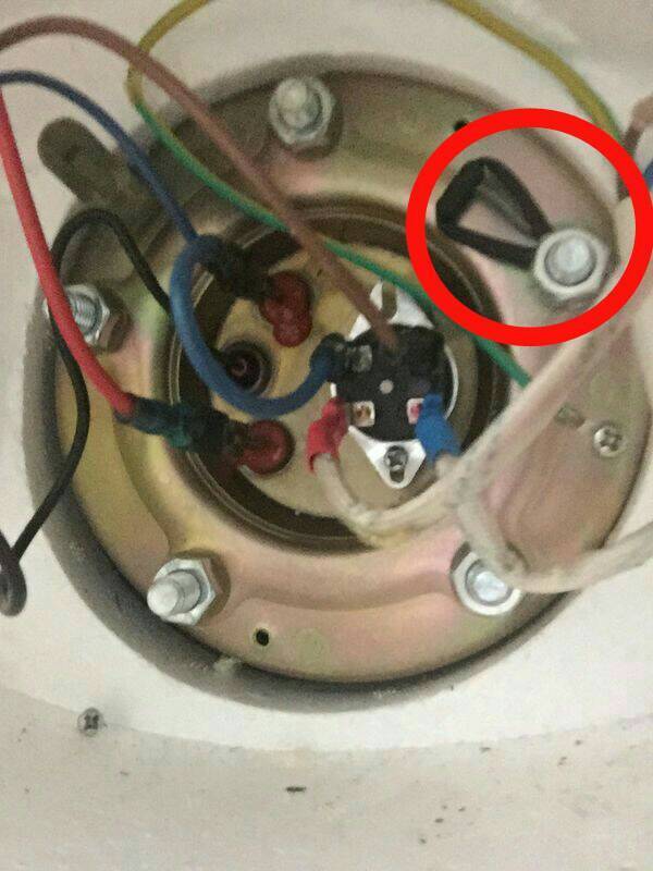 美的热水器电热棒接线方式红色圆圈的这个线干什么用的?可以省略吗?